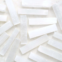 10cm satin spar selenite
