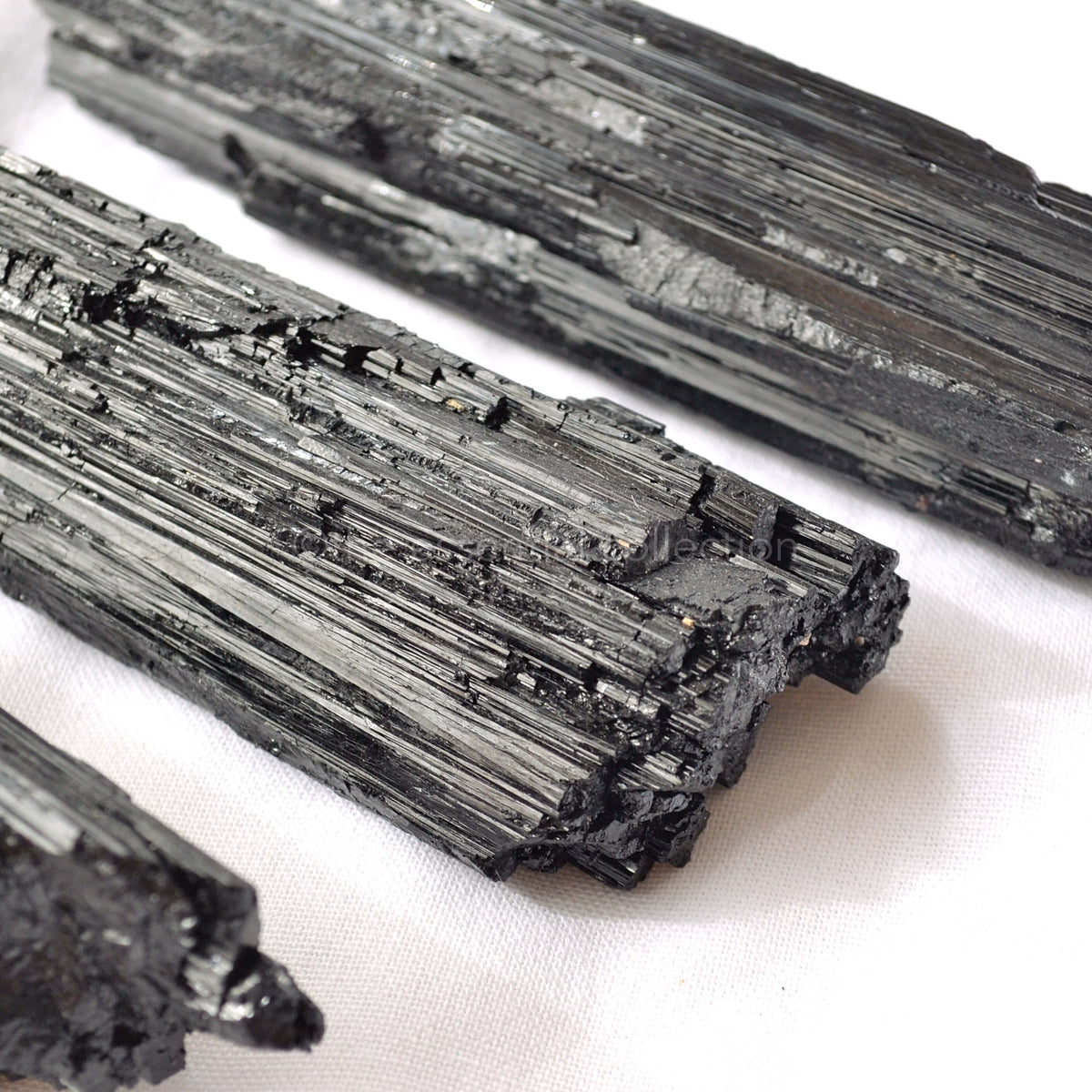 raw black tourmaline protection crystals